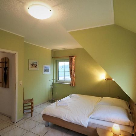 Mensendiek, Anita, Fw Zingst Luaran gambar